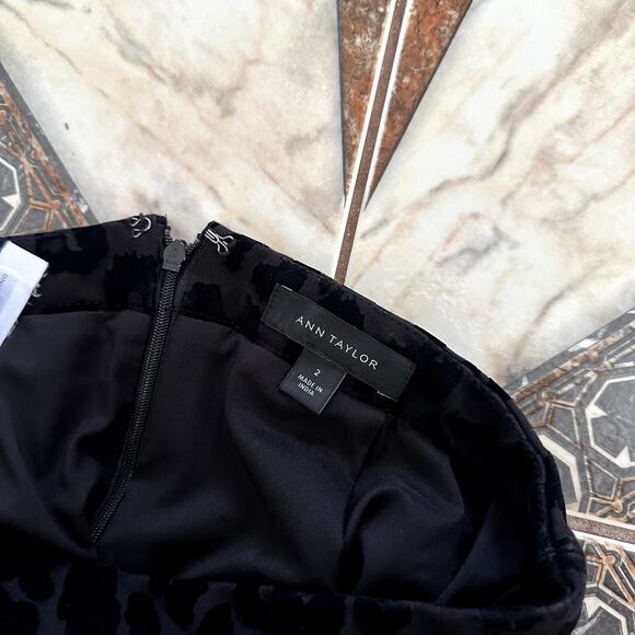 Ann Taylor Black Leopard Velvet Pencil Skirt - Picture 3 of 7